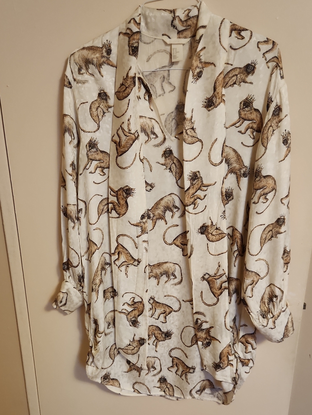 H&M White Cream Animal-Print Women's Pajama Top